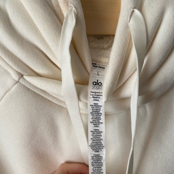 Alo Yoga Women's White Frost Long Sleeve - Picture 4 of 7